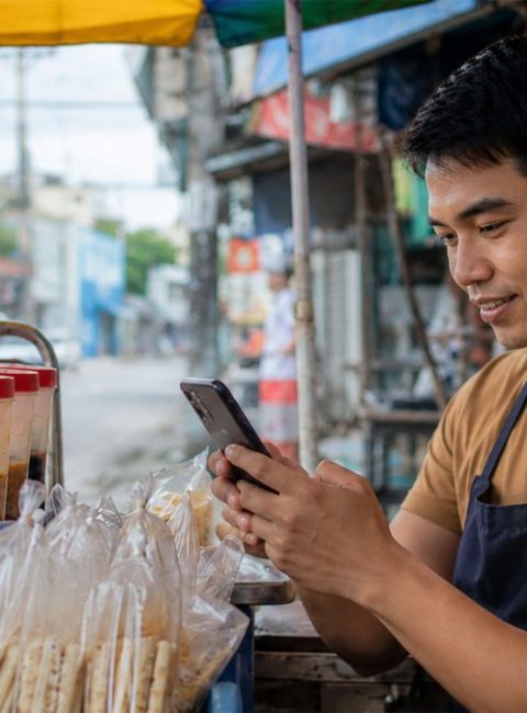 From Sidewalk Sales to Online Success: The Entrepreneurial Lessons Many Filipinos Overlook